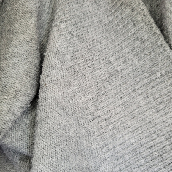 ABOUND Grey Crew Neck Long High Low Sweater - Picture 12 of 14